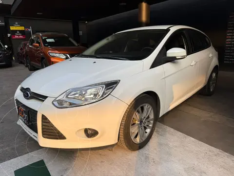 Ford Focus Hatchback Trend Aut usado (2014) color Blanco precio $165,000