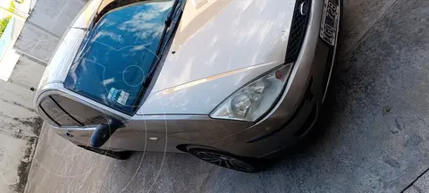 Ford Focus One 5P 1.6 Ambiente usado (2009) color Beige precio $6.000.000