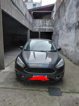 Ford Focus Sedan 2.0L SE usado (2016) color Gris Mercurio precio $18.200.000