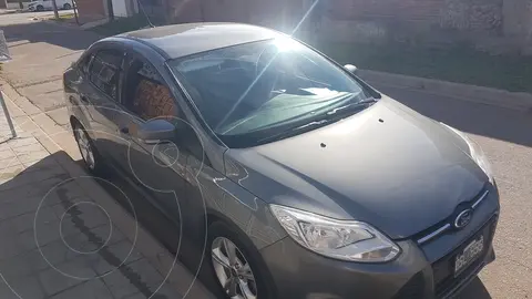 Ford Focus Sedan 1.6L S usado (2015) color Gris Mercurio precio $15.500.000