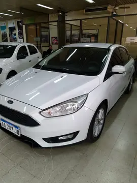 Ford Focus Sedan 1.6L S usado (2016) color Blanco Oxford precio $18.000.000