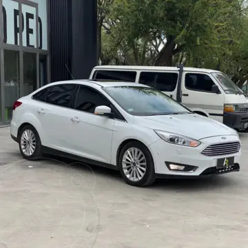Ford Focus Sedan 2.0L Titanium Aut usado (2016) color Blanco financiado en cuotas(anticipo $2.050.000 cuotas desde $4.730.000)
