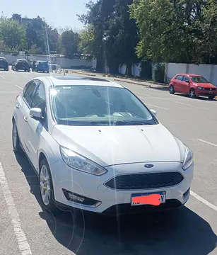 Ford Focus Sedan 2.0L SE Plus Aut usado (2017) color Blanco precio u$s13.000