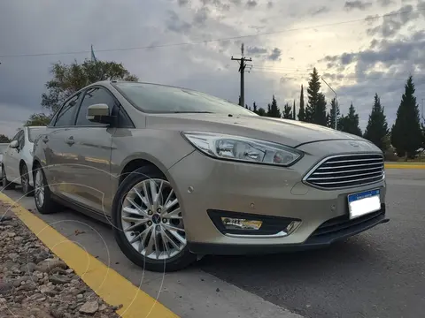 Ford Focus Sedan 2.0L SE Plus usado (2018) color Gris Tectonico precio $23.500.000