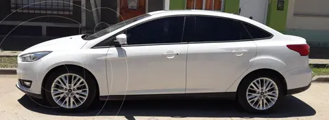 Ford Focus Sedan 2.0L SE Plus Aut usado (2016) color Blanco precio $19.000.000