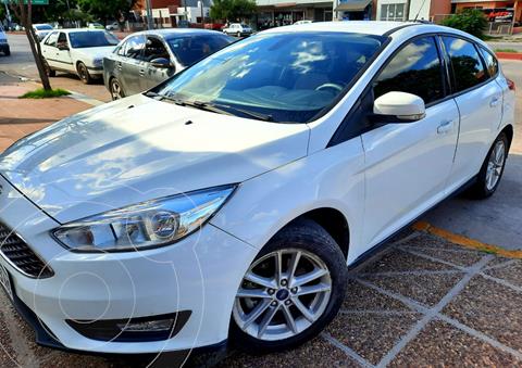 foto Ford Focus Sedán 1.6L S usado (2017) color Blanco precio $1.550.000