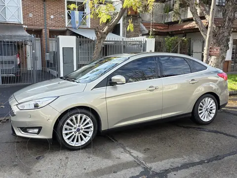 Ford Focus Sedan 2.0L Titanium usado (2015) color Perla Ocre precio $17.000.000