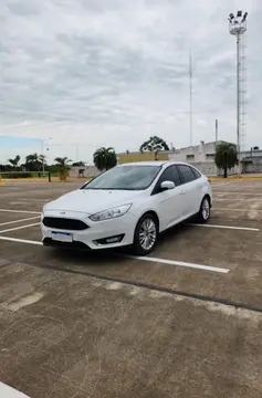 Ford Focus Sedan 2.0L SE Plus usado (2016) color Blanco Oxford precio $12.500.000