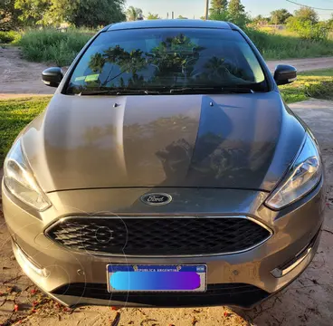 Ford Focus Sedan 2.0L SE Plus Aut usado (2018) color Gris Mercurio precio $21.000.000