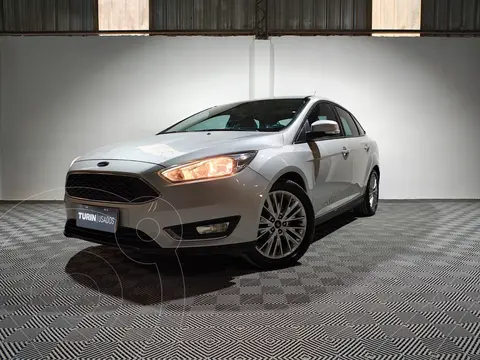 Ford Focus Sedan 2.0L SE Plus Aut usado (2016) color Blanco Oxford precio $18.200.000