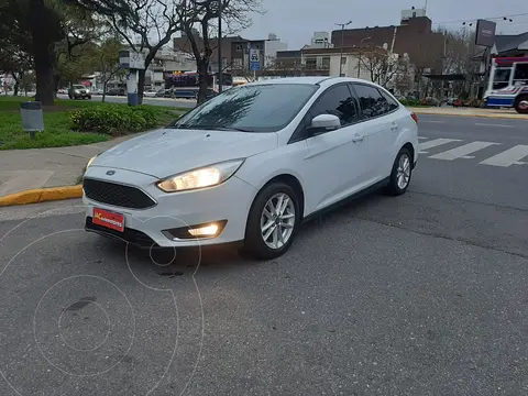 Ford Focus Sedan 2.0L SE Plus usado (2016) color Blanco Oxford precio u$s14.200