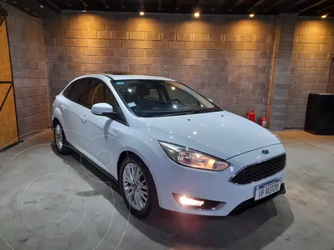 Ford Focus Sedan 2.0L SE Plus usado (2015) color Blanco Oxford precio $18.500.000