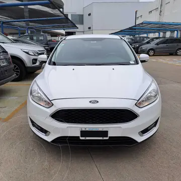 Ford Focus Sedan 2.0L SE usado (2015) color Blanco financiado en cuotas(anticipo $2.461.000 cuotas desde $105.160)
