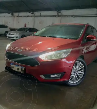 Ford Focus Sedan 2.0L SE Plus usado (2018) color Rojo Bari precio u$s12.800