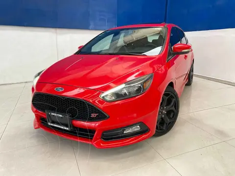 Ford Focus ST 2.0L usado (2017) color Rojo precio $378,000