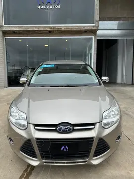 Ford Focus FOCUS L/14 1.6 5 P S usado (2014) color Dorado precio $17.500.000