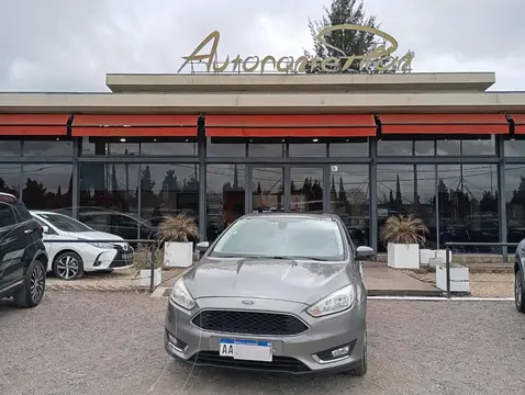 Ford Focus FOCUS L/14 2.0 5 P SE PLUS AUT usado (2016) color Gris precio u$s13.500