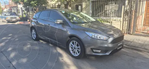 Ford Focus 5P 1.6L S usado (2016) color Gris Mercurio precio $17.400.000