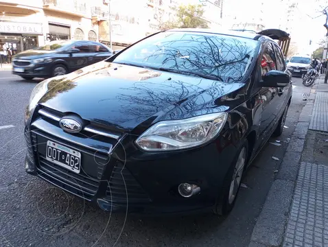 Ford Focus 5P 2.0L SE usado (2015) color Negro precio u$s13.000
