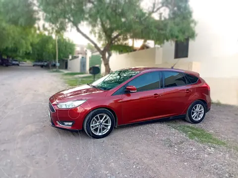 Ford Focus 5P 2.0L SE usado (2016) color Rojo Bari precio $24.490.000