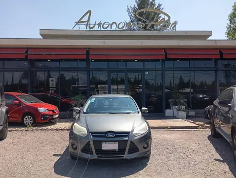 Ford Focus FOCUS L/14 1.6 4 P S usado (2013) color Gris precio $12.000.000