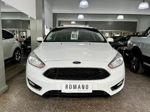 Ford Focus 5P 2.0L SE Plus Aut usado (2016) color Blanco Oxford precio $17.000.000