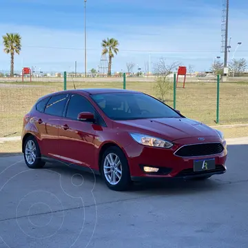 Ford Focus 5P 1.6L S usado (2016) color Rojo financiado en cuotas(anticipo $1.570.000)