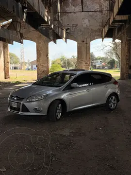 Ford Focus 5P 2.0L SE Plus Aut usado (2013) color Gris Zinc precio $15.400.000