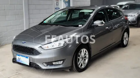 Ford Focus FOCUS L/16 2.0 5 P SE usado (2016) color Gris Oscuro precio $13.899.000