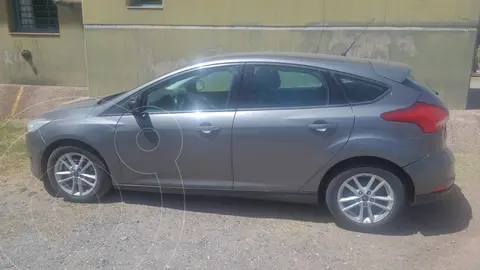 Ford Focus 5P 1.6L S usado (2015) color Gris Mercurio precio $13.900.000