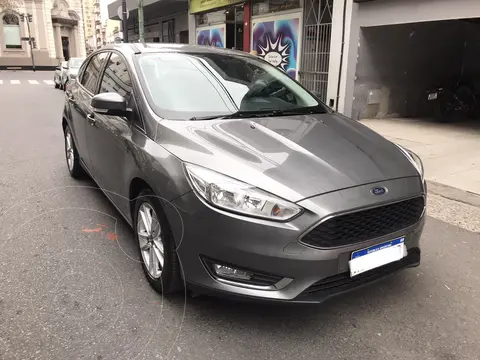 Ford Focus 5P 2.0L SE usado (2017) color Gris Mercurio precio $9.100.000