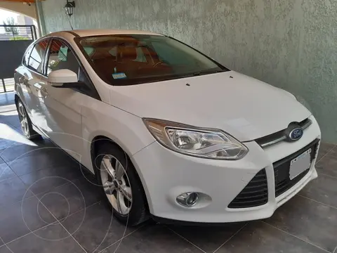 Ford Focus 5P 2.0L SE usado (2014) color Blanco precio $14.990.000