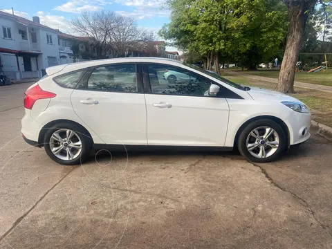 Ford Focus 5P 1.6L S usado (2014) color Blanco precio $15.300.000