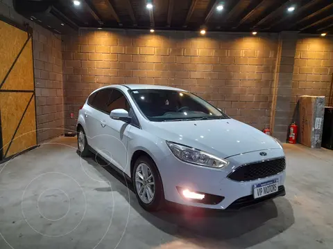 Ford Focus 5P 1.6L S usado (2019) color Blanco Oxford precio $22.200.000