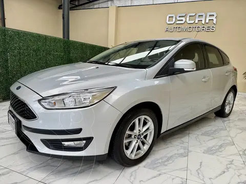 Ford Focus 5P 1.6L S usado (2017) color Gris precio $18.980.000