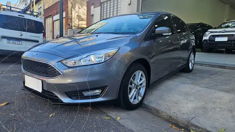 Ford Focus 5P 1.6L S usado (2018) color Gris Tectonico precio u$s13.900