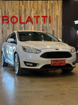 Ford Focus FOCUS L/16 2.0 4 P SE PLUS usado (2017) color Blanco precio $17.500.000