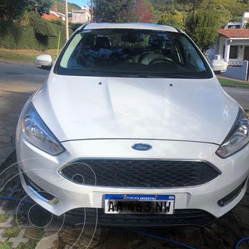 foto Ford Focus 5P 2.0L SE Plus Aut usado (2017) color Blanco precio $1.850.000