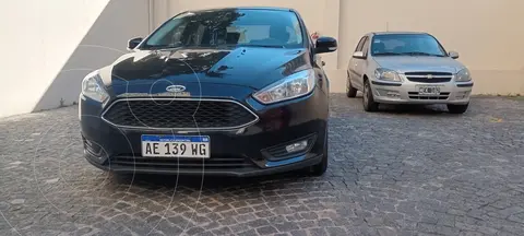 Ford Focus 5P 2.0L SE Aut usado (2019) color Negro Perla precio u$s15.900