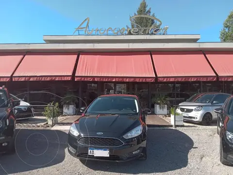 Ford Focus FOCUS L/16 1.6 5 P S usado (2019) color Negro precio $19.300.000