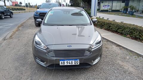 foto Ford Focus 5P 2.0L Titanium Aut usado (2017) color Gris Mercurio precio $5.200.000