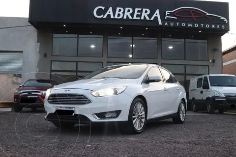 Ford Focus 5P 2.0L Titanium Aut usado (2016) color Blanco precio $16.000.000