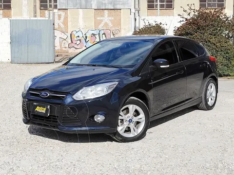 Ford Focus 5P 1.6L S usado (2014) color Negro financiado en cuotas(anticipo $8.500.000)