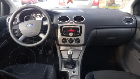 Ford Focus 5P 2.0L Trend usado (2010) color Perla Ocre precio $2.000.000