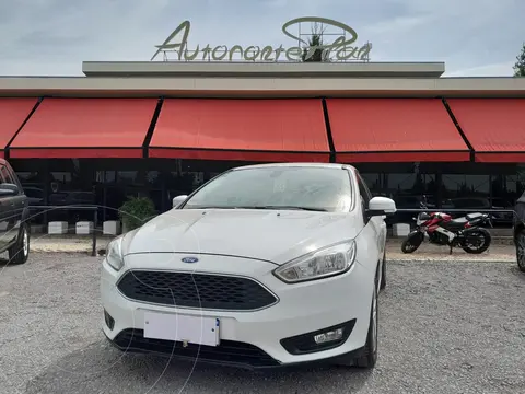Ford Focus FOCUS L/16 1.6 5 P S usado (2019) color Blanco precio $2.800.000