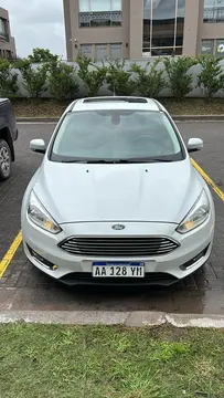 Ford Focus 5P 2.0L SE Plus Aut usado (2016) color Blanco precio $9.700.000