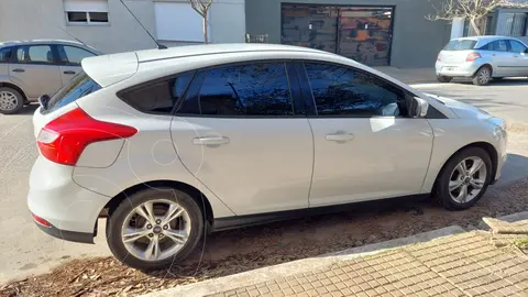 Ford Focus 5P 1.6L S usado (2014) color Blanco Oxford precio $17.000.000