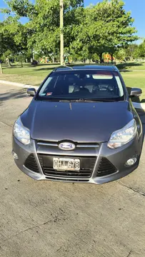 Ford Focus 5P 2.0L SE Plus usado (2014) color Gris Zinc precio u$s11.900