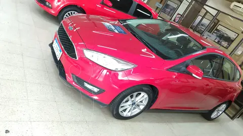 foto Ford Focus 5P 1.6L S usado (2019) color Rojo precio $21.000.000