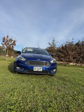 Ford Focus 5P 2.0L Titanium Aut usado (2015) color Azul Monaco precio u$s14.000